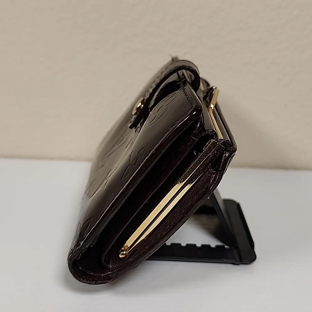 Louis Vuitton Monogram Vernis Wallet In Amarante - Picture 5 of 11